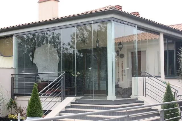 Veranda in vetro tutto-vetro su terrazza — Latina e Roma