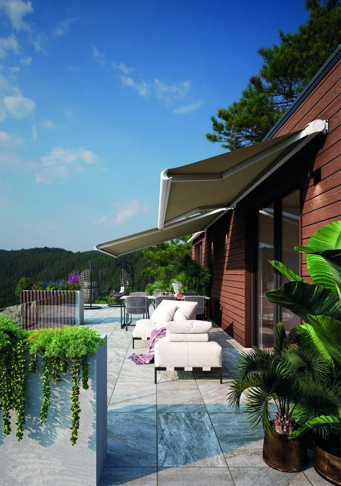 Tenda a bracci R90 Elegance — Tenda a bracci con cassonetto a scomparsa, Skema Libero Latina e Roma