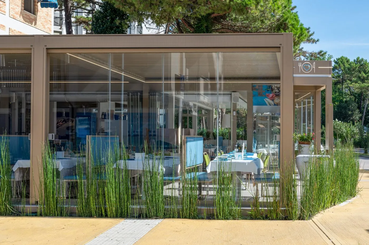 Kedry Prime — pergola bioclimatica a lamelle orientabili (autoportante o addossata), Skema Libero Latina e Roma