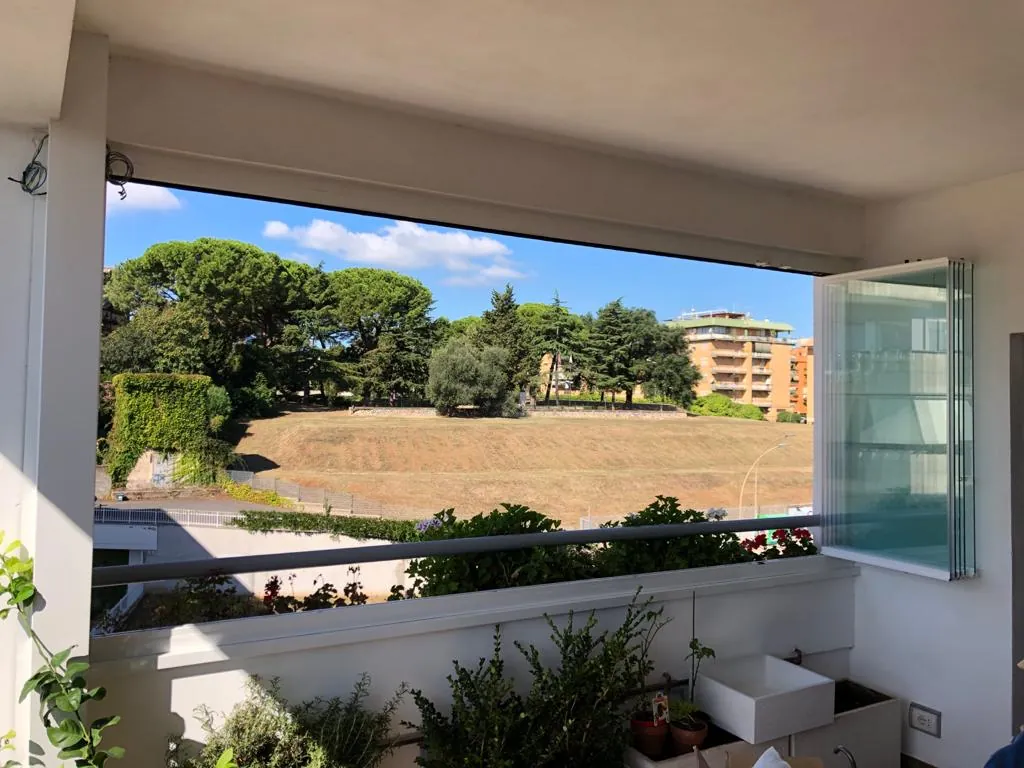 Panoramik UP — Vetrata scorrevole a pacchetto (scarico peso a soffitto), Skema Libero Latina e Roma
