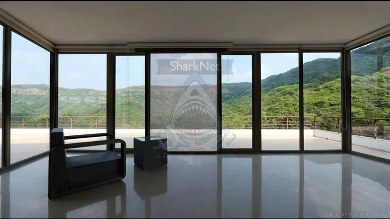 SharkNet 04 (Zeroquattro) — zanzariera plissettata scorrevole per finestre, Skema Libero Latina e Roma