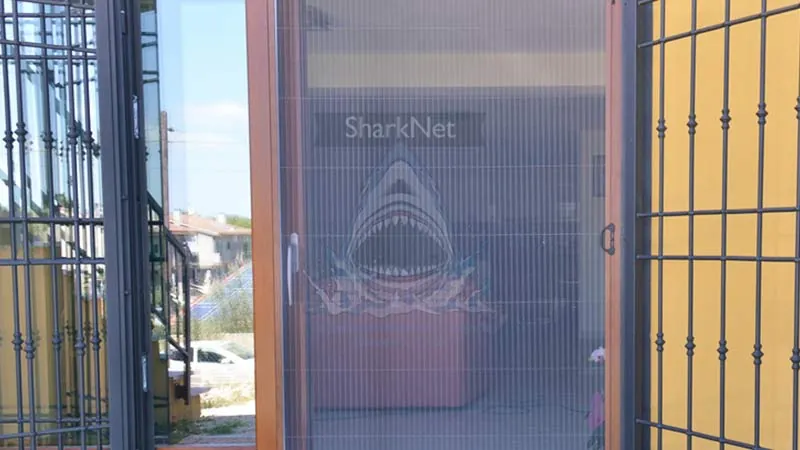 SharkNet 08 (Zerootto) — zanzariera plissettata scorrevole per finestre, Skema Libero Latina e Roma