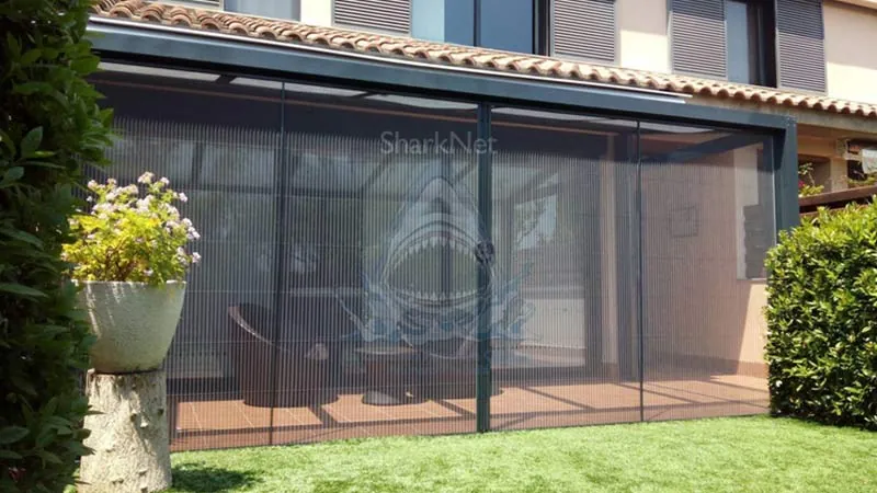 SharkNet Plissè per Balconi - Apertura Laterale — zanzariera plissettata per balconi e parapetti (apertura laterale), Skema Libero Latina e Roma