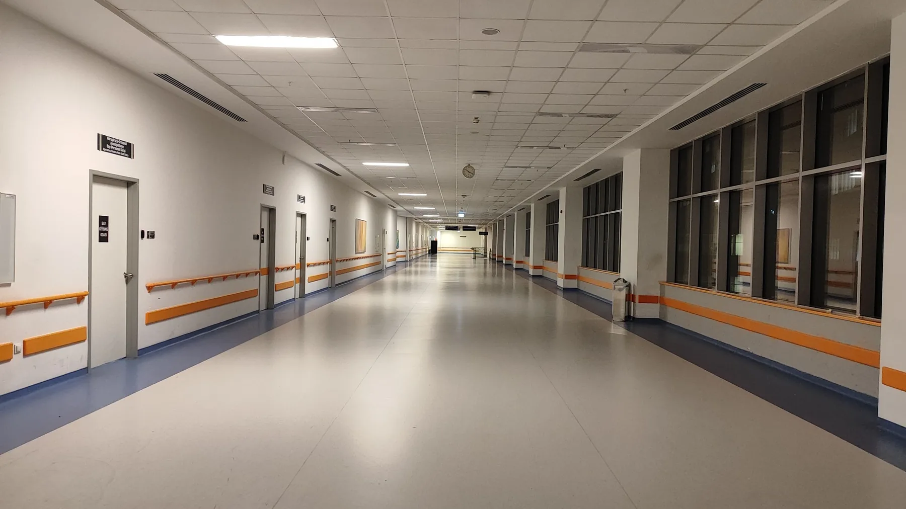 Gerflor Mipolam Linee con protezione certificata — profilo Reynaers